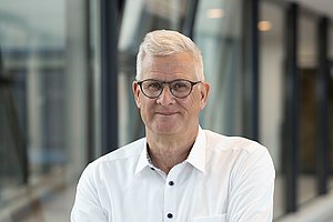Herr Dr. Wolfgang Paul